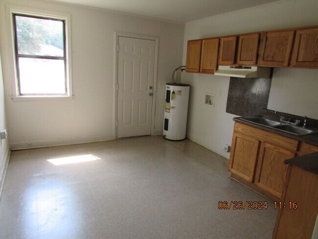 Photo - 17 Dixie Dr Unit B