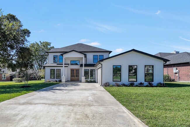 Photo - 49 Winterhaven Ln