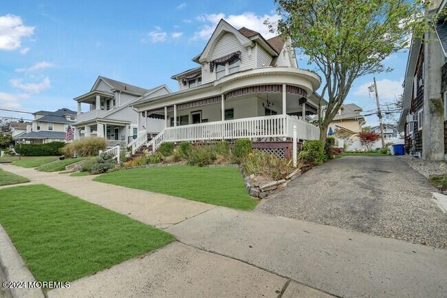 Photo - 114 McCabe Ave