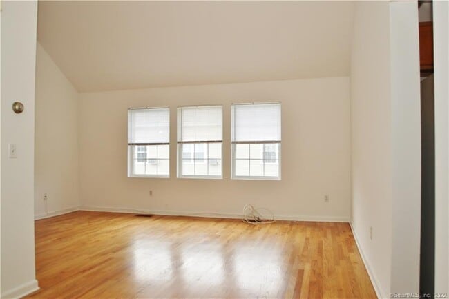 Photo - 673 Hope St Unidad A