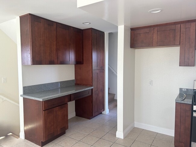 Photo - 22707 Figueroa St Apartamentos