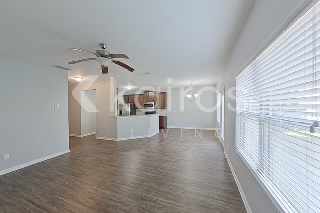 Photo - 1332 Bass Ln