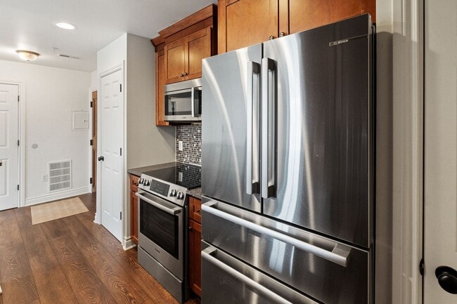 Photo - Exquisite Condo in Prime Plymouth Location