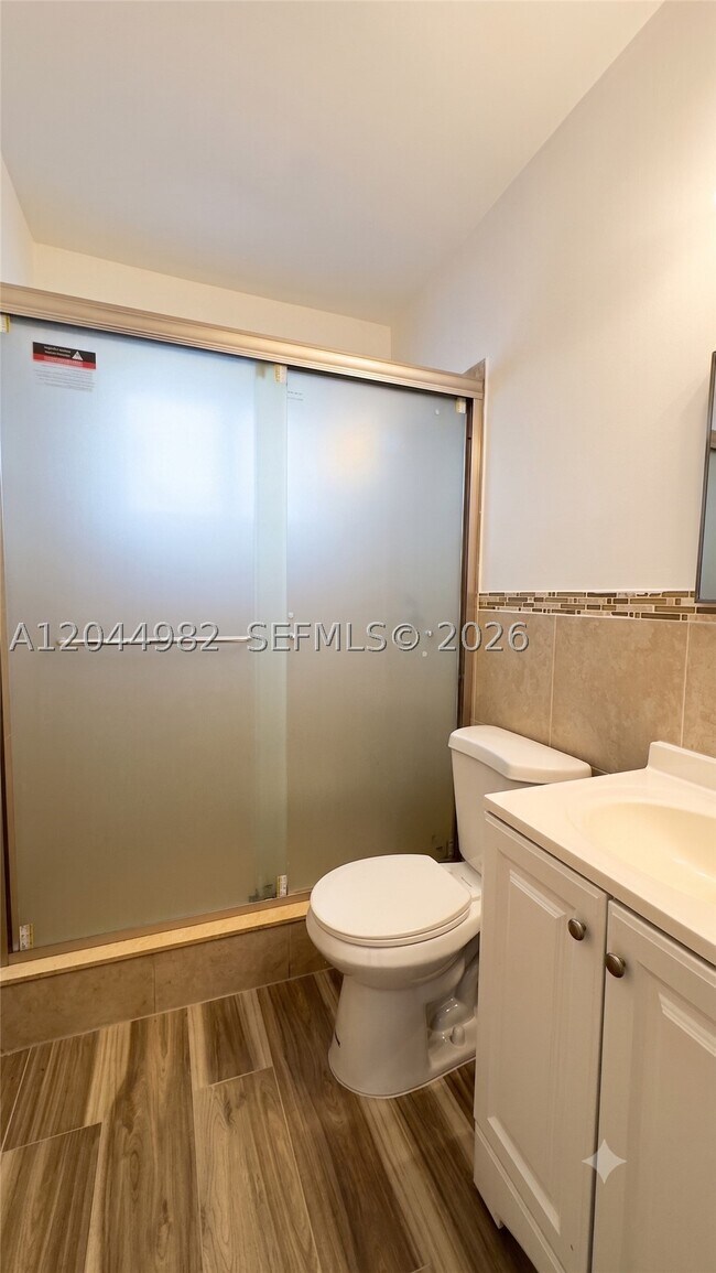 Photo - 120 NE 55th St Unit 4