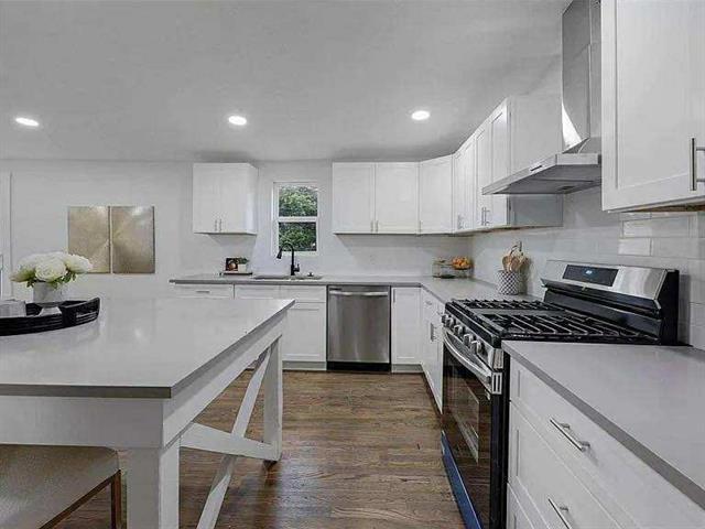 Photo - 10913 Joaquin Dr
