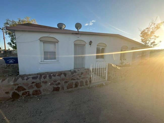 Photo - 300 McKinley St