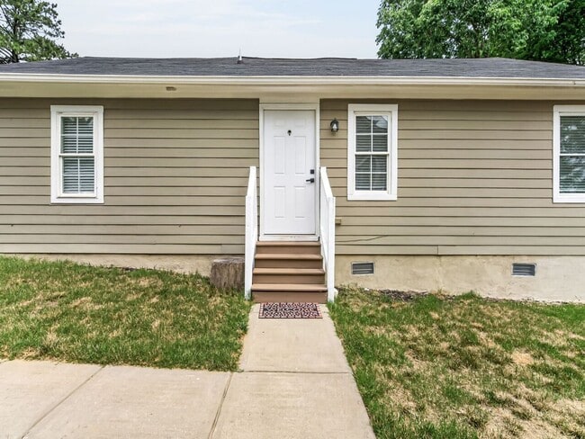 Photo - 418 N Allen Rd