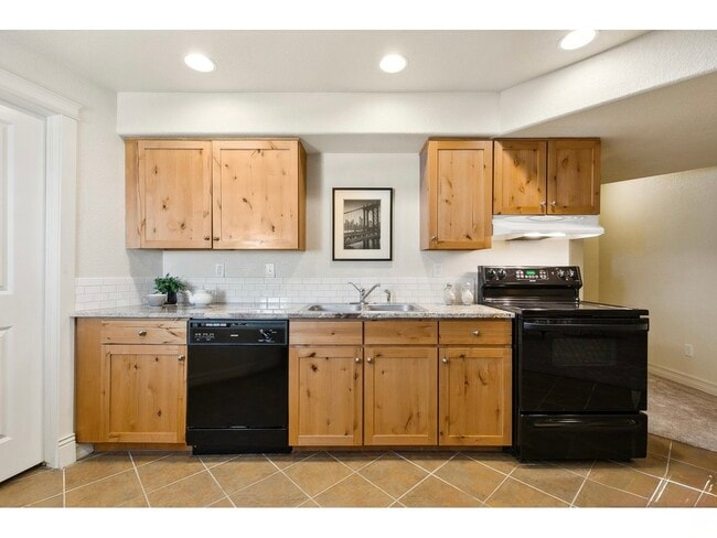 kitchen - 1005 Laporte Ave Unit Basement