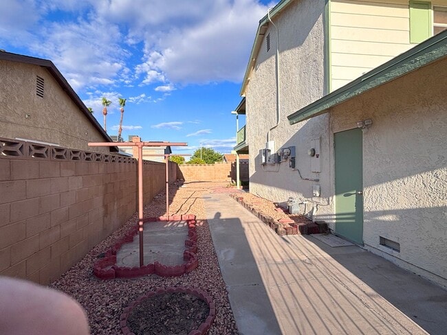 Photo - 4 Bedroom Home located Near Alta and the 95 Freeway in Mature Neighborhood with no HOA. HOME HAS ...