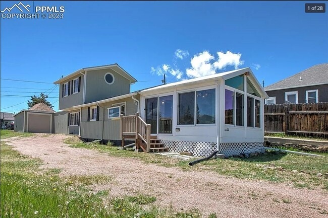 Building Photo - 206 W Carr Ave