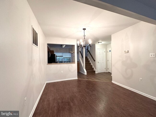 Photo - 5700 Medallion Ct