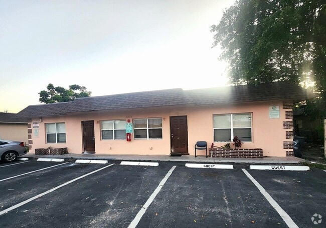 Building Photo - 4039 NW 31st Ave Rental