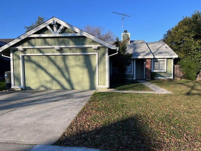 Cute home on cul de sac. - Cute home on cul de sac.