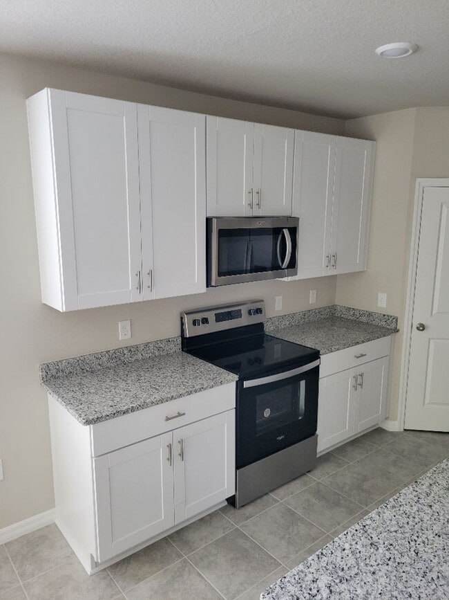 Photo - Almost New Auburndale Home For Rent