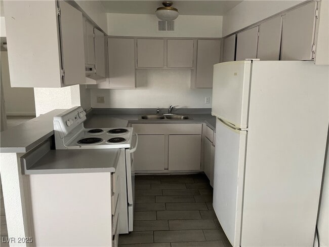 Photo - 4961 Apollostar Ct Unidad 3