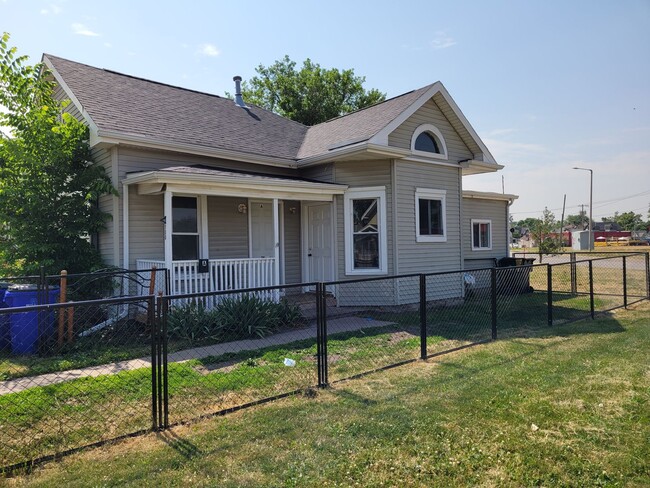 Building Photo - 500 C Avenue Unit A Rental