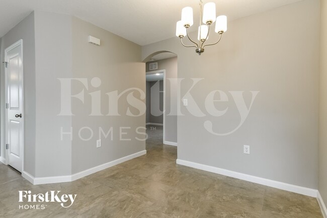 Photo - 662 Lindbergh Wy