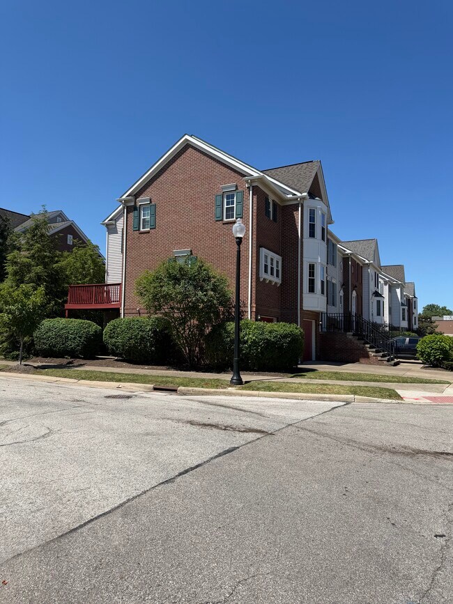 8148 Chester Pky