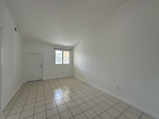 Photo - 1651 SE 28th Ct Unit 203