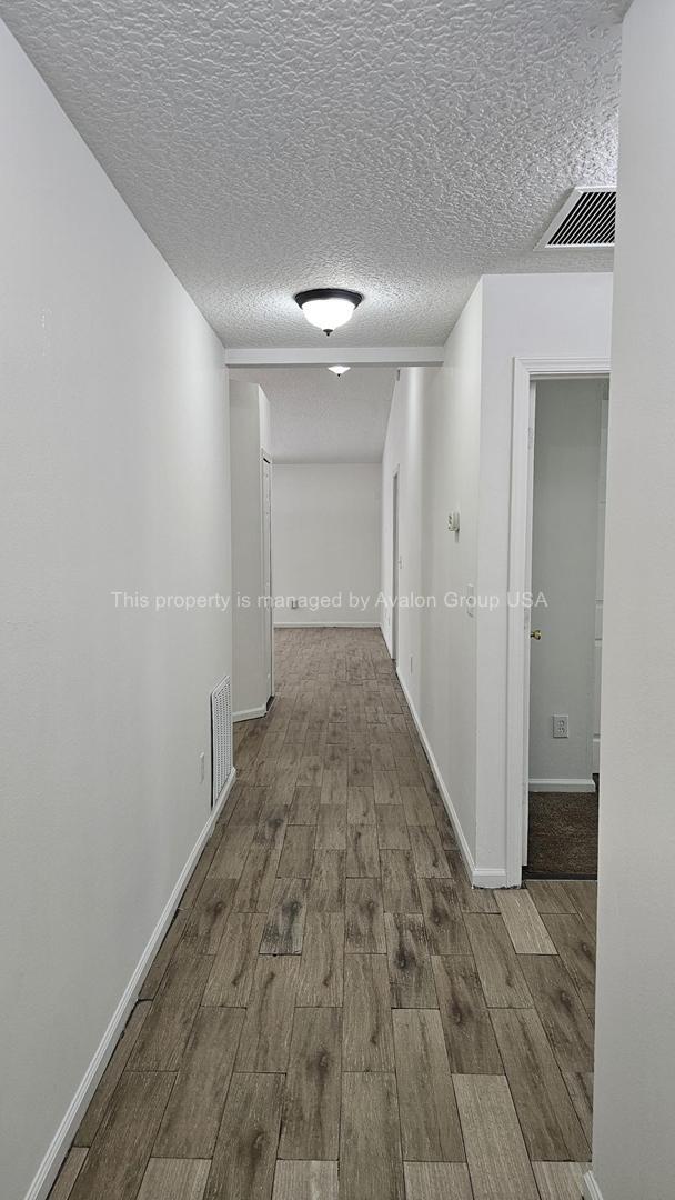 Photo - 9453 Thorn Glen Rd