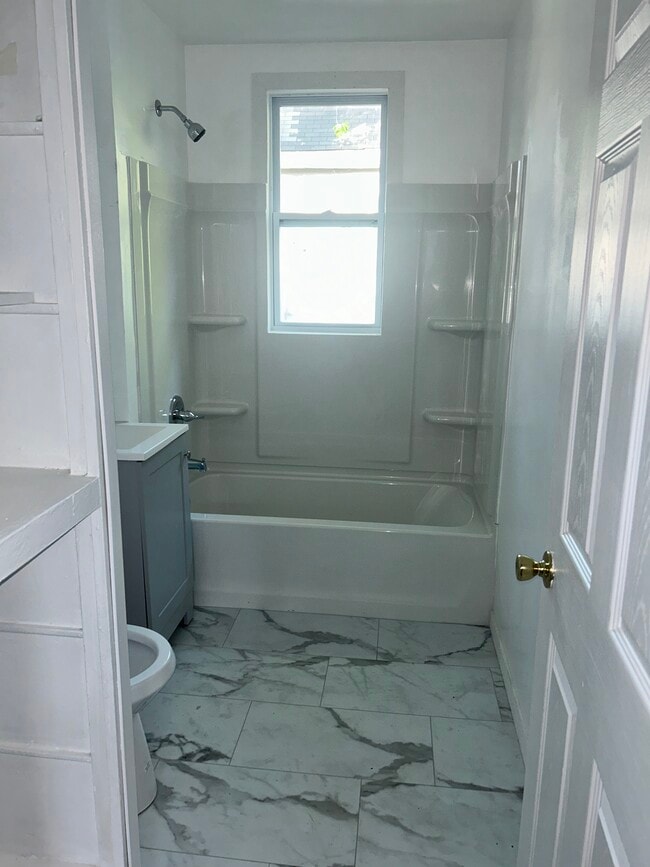 1177 Reaney Ave Unit 1