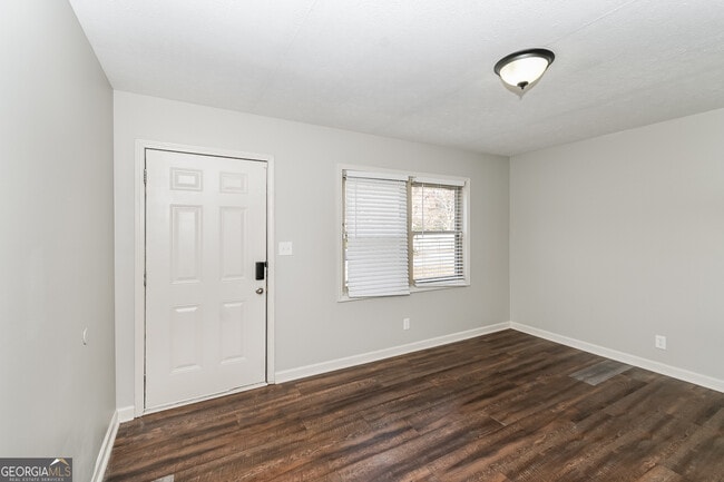 Photo - 1135 Pontiac Cir