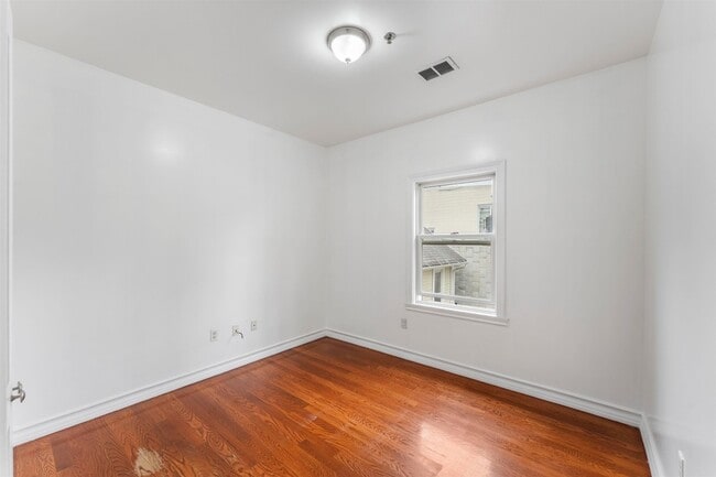 Photo - 239 Baldwin Ave