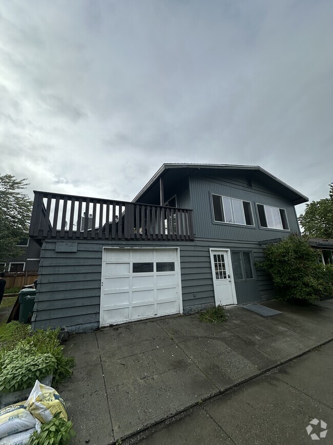 Building Photo - 4506 Juneau St Unit 4506 Rental