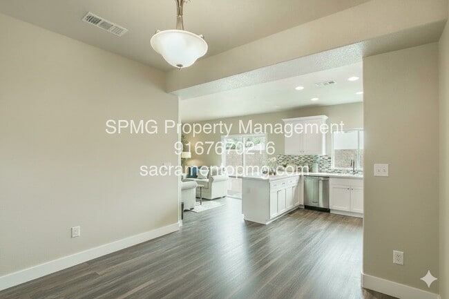 Photo - 141 Electric St