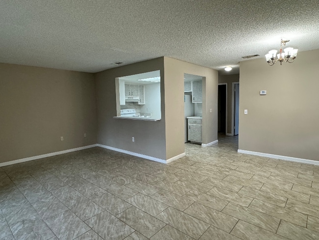 Photo - 1062 Ellen Ct