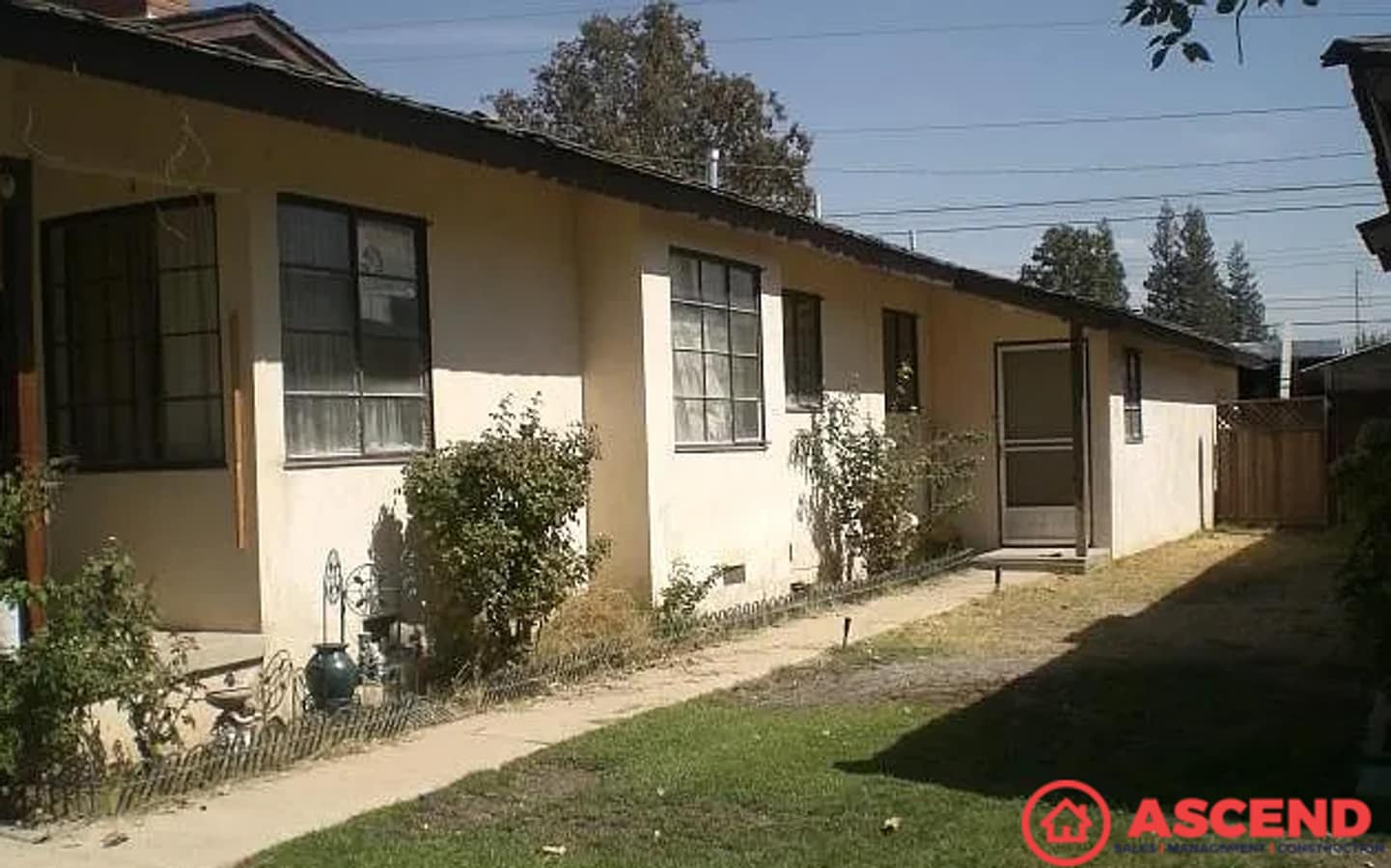 Photo - Spacious 4BD/1.5BA Home in Bakersfield's 93308!