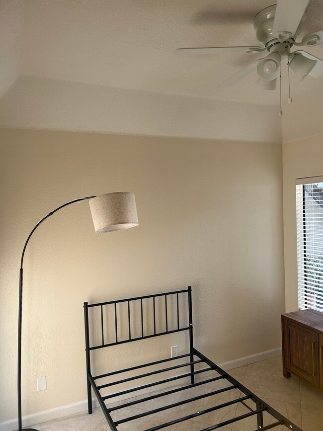 Photo - 22765 Lakeway Dr