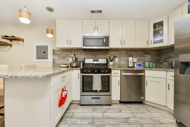 Photo - 24 Juniper St Unit #1