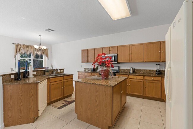 Photo - 315 Berenger Walk