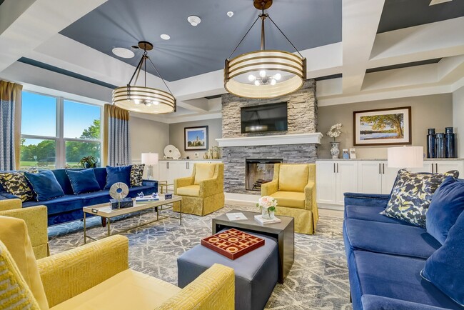 3-web-or-mls-12975 Harrell Pkwy - Common Areas-003