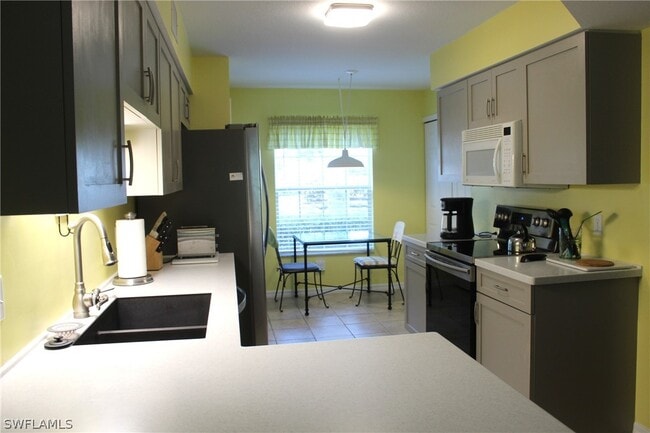 Photo - 25735 Lake Amelia Way Unit 105