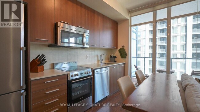 Photo - 105 George St Unit 1214