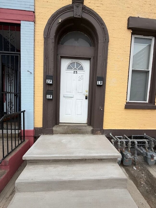 Photo - 25 S 9th St Unit 2 Front
