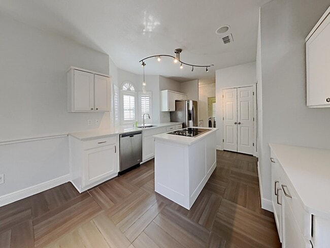 Photo - 14620 Stratford Ct