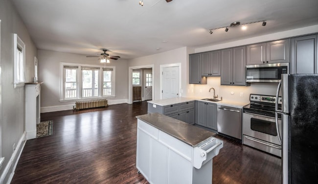 Photo - 979 Marshall Ave Unit Apt B