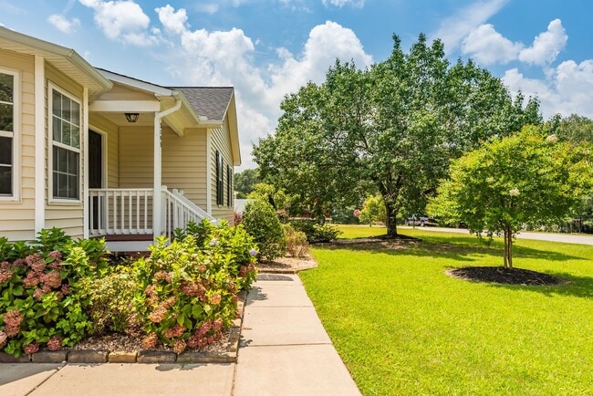 Photo - Beautiful Ranch Home with Large Fenced in Yard - Willow Spring - Available July 1st!