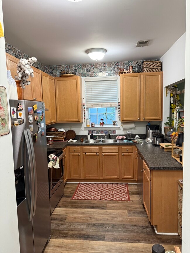 Photo - 1439 Hambledon Loop