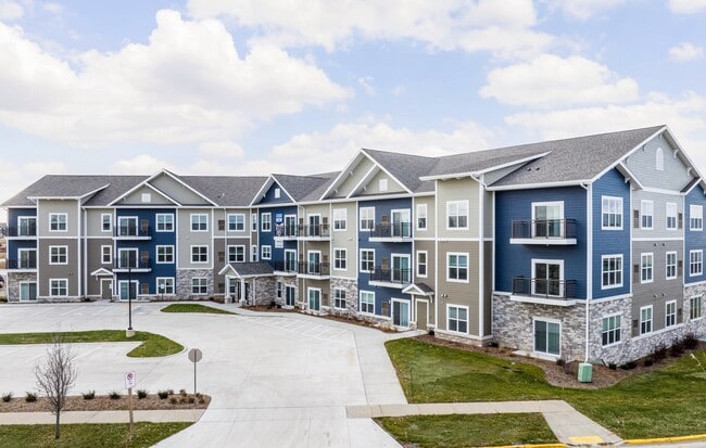Building Photo - Terraces of Windsor Crossing 55+ Rental