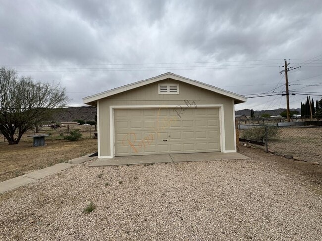 Photo - 4885 N Sierra Rd