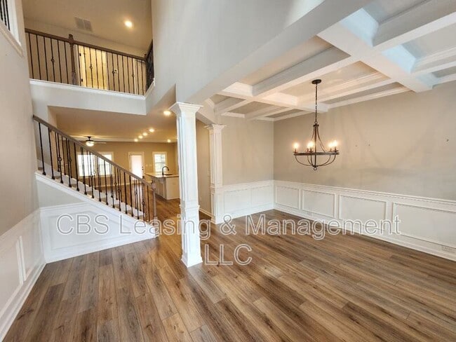 Photo - 2112 Sequoia Dr