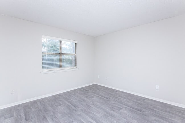 Photo - The Park at Paisley