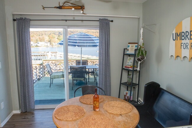 Photo - 636 Jersey Ave Unit 2