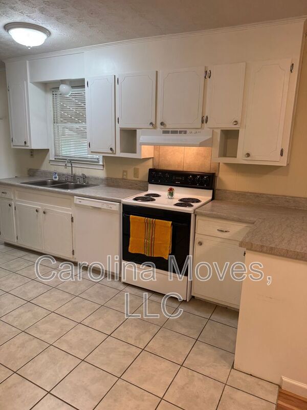 Photo - 107 Bismark Dr
