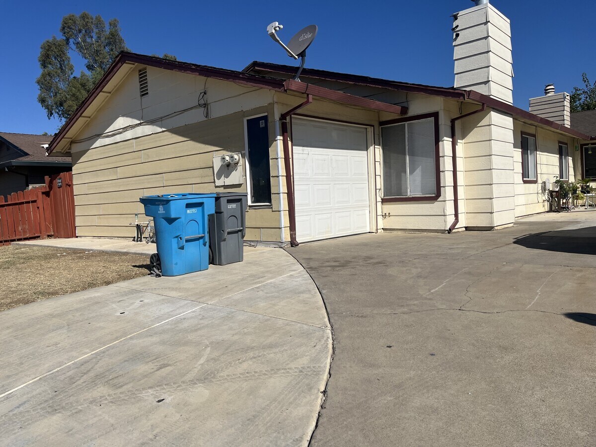 Photo - 1127 Nadene Dr
