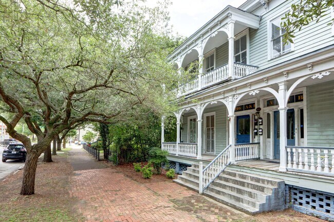 Photo - Large Three Bedroom in Historic District Unit A